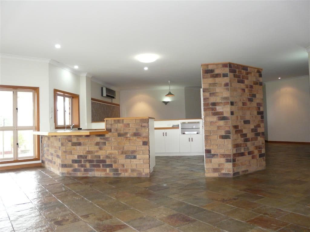 68 Bay Road, COCONUTS QLD 4860, Coconuts - Thumbnail 4