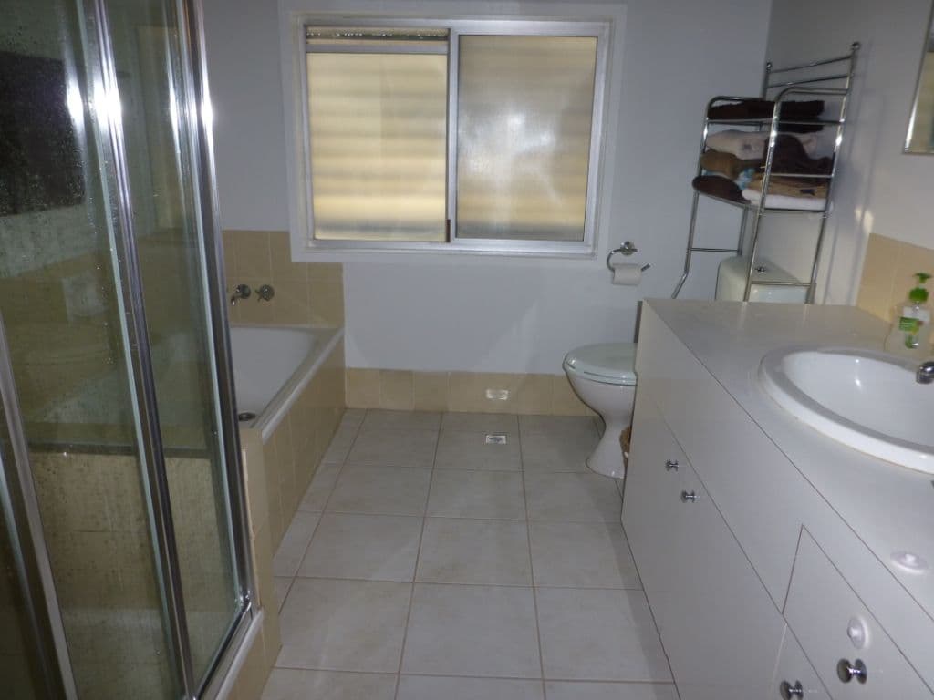 19 Corunna Crescent, ASHMORE QLD 4214, Ashmore - Thumbnail 7