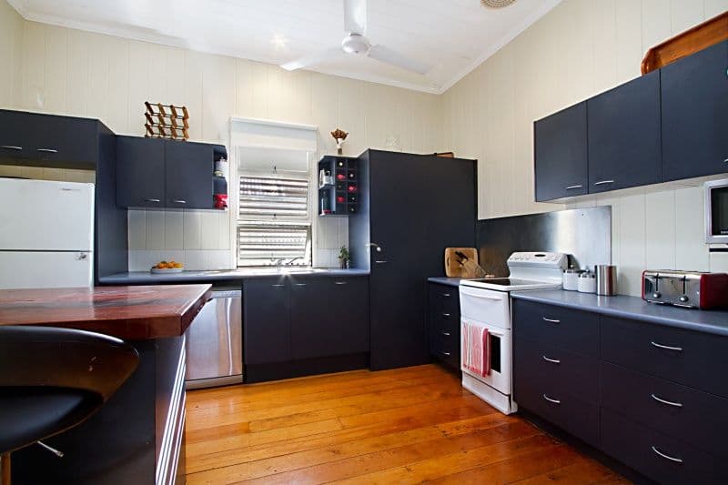 16 Allen Street, CORINDA QLD 4075, Corinda - Thumbnail 2