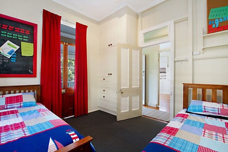 16 Allen Street, CORINDA QLD 4075, Corinda - Thumbnail 5