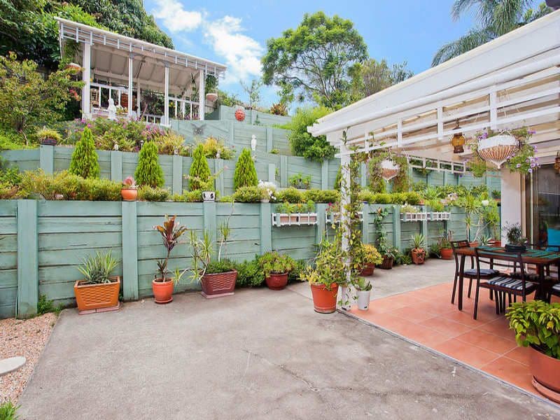 28 Beaconsfield Drive, BURLEIGH WATERS QLD 4220, Burleigh Waters - Thumbnail 5