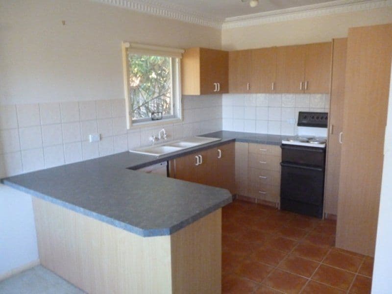 35 Pindari Avenue, BURLEIGH HEADS QLD 4220, Burleigh Heads - Thumbnail 3
