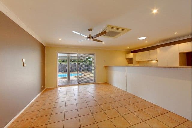 10 Mendi Drive, BUSHLAND BEACH QLD 4818, Bushland Beach - Thumbnail 6