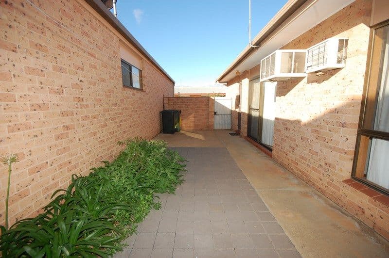 28 Coolah Street, GRIFFITH NSW 2680, Griffith - Thumbnail 6