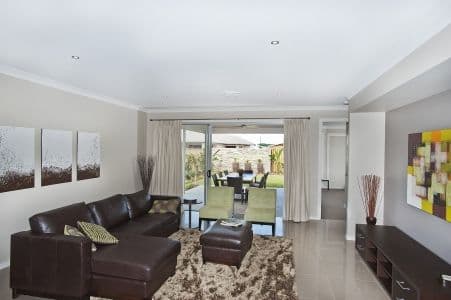 7 Azure Way, HOPE ISLAND QLD 4212, Hope Island - Thumbnail 3