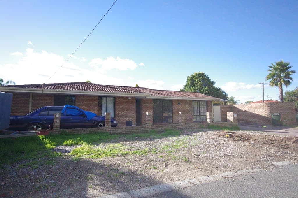 9 Pinewood Green, MIRRABOOKA WA 6061, Mirrabooka - Thumbnail 2