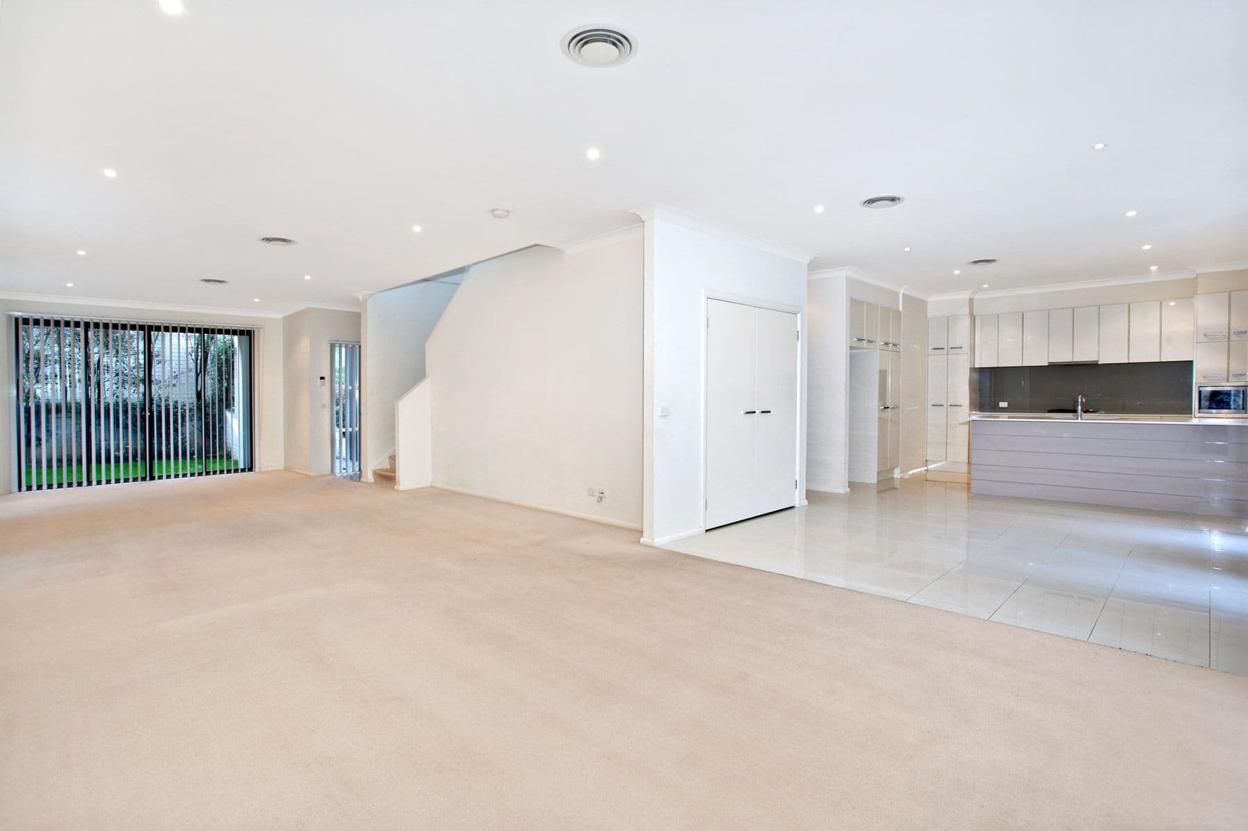 14 San Giorgio Circuit, CASTLE HILL NSW 2154, Castle Hill - Thumbnail 3