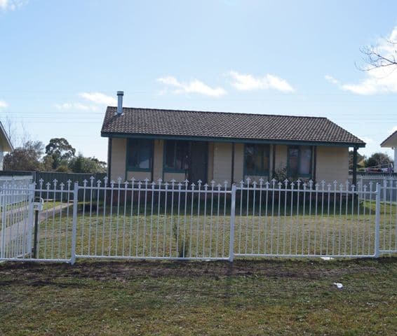 27 Coulson Place, ORANGE NSW 2800, Orange - Image 1