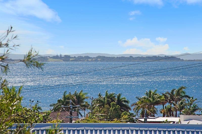 48 Picton Parade, WYNNUM QLD 4178, Wynnum - Thumbnail 2
