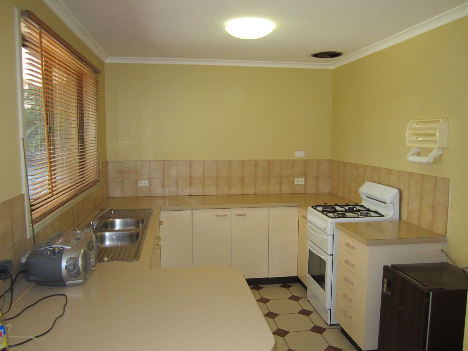25 Couchman Crescent, CHISHOLM ACT 2905, Chisholm - Thumbnail 3