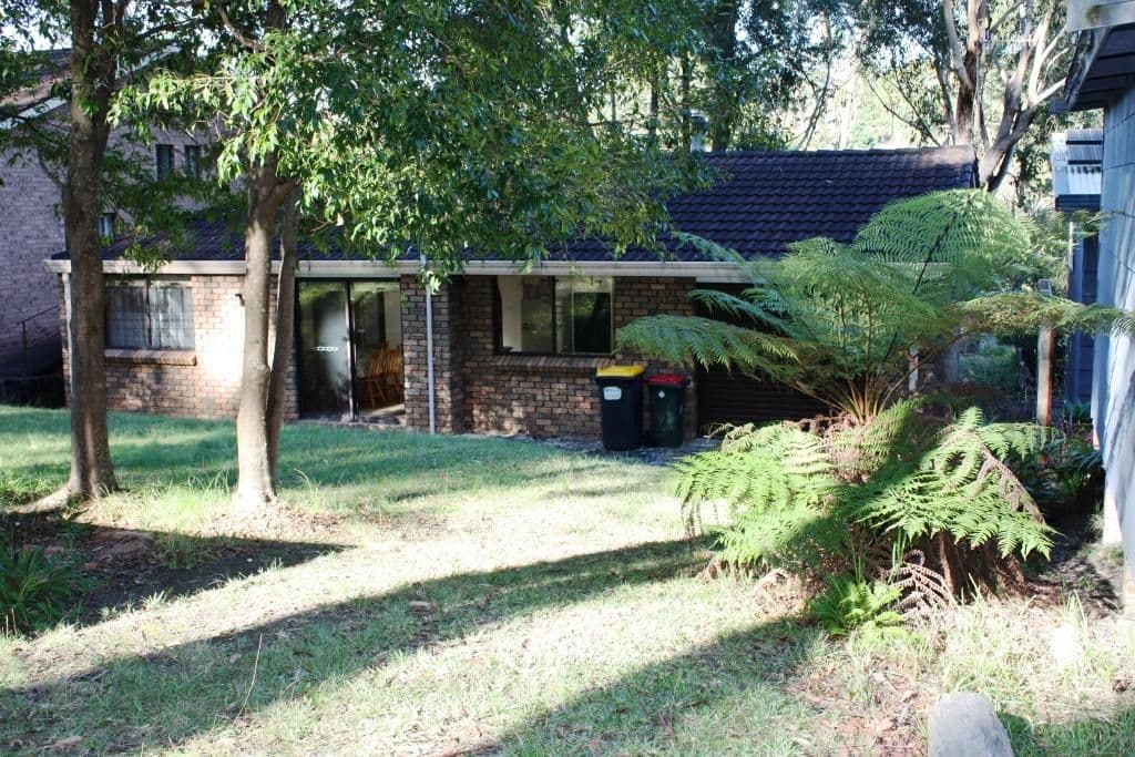 128 Sunset Strip, Manyana - Image 1