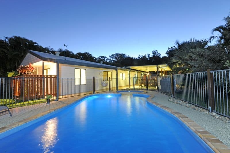 15 Grace Avenue, CANNONVALE QLD 4802, Cannonvale - Image 1