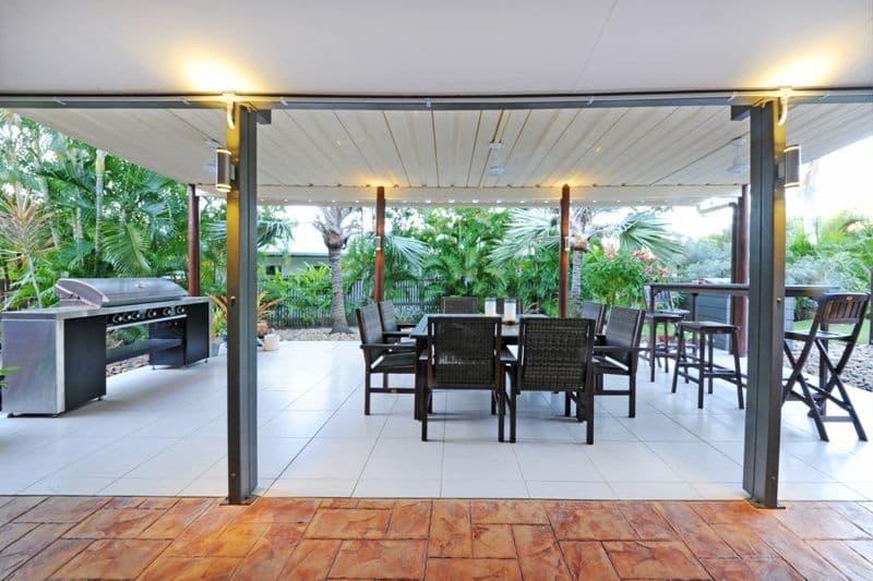 15 Grace Avenue, CANNONVALE QLD 4802, Cannonvale - Thumbnail 2
