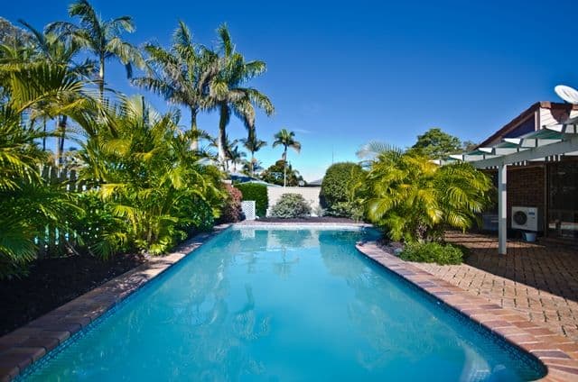 7 Peninsula Court, MERMAID WATERS QLD 4218, Mermaid Waters - Thumbnail 2