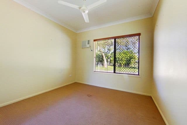 1 Octagonal Crescent, KELSO QLD 4815, Kelso - Thumbnail 8