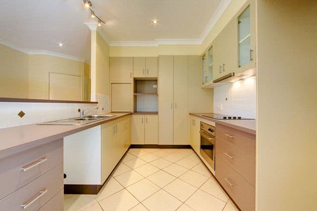 1 Octagonal Crescent, KELSO QLD 4815, Kelso - Thumbnail 3