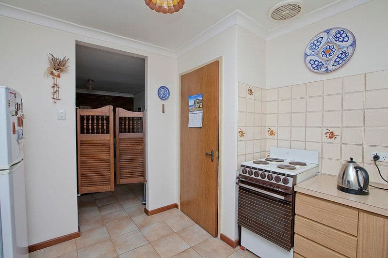 35 Poets Lane, KALAMUNDA WA 6076, Kalamunda - Thumbnail 2