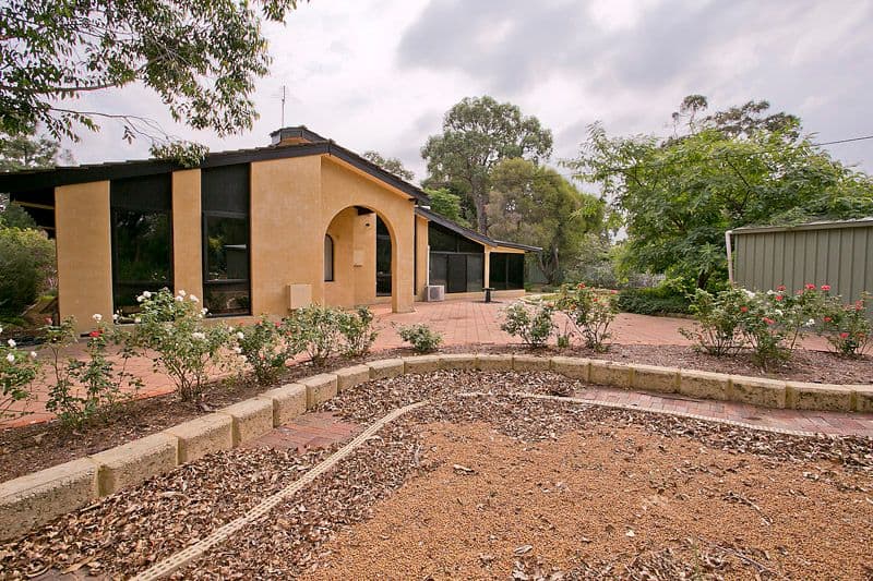 36 Robins Road, KALAMUNDA WA 6076, Kalamunda - Thumbnail 2