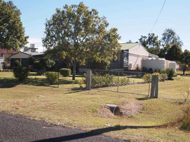 13 Caleys Court, LOCKROSE QLD 4342, Lockrose - Thumbnail 5
