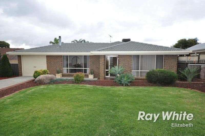 10 Kanimbla Crescent, CRAIGMORE SA 5114, Craigmore - Image 1