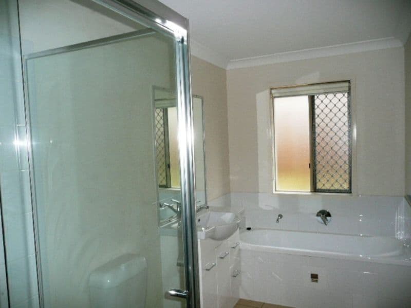 1 Lawley Crescent, Pacific Pines QLD 4211, Pacific Pines - Thumbnail 5