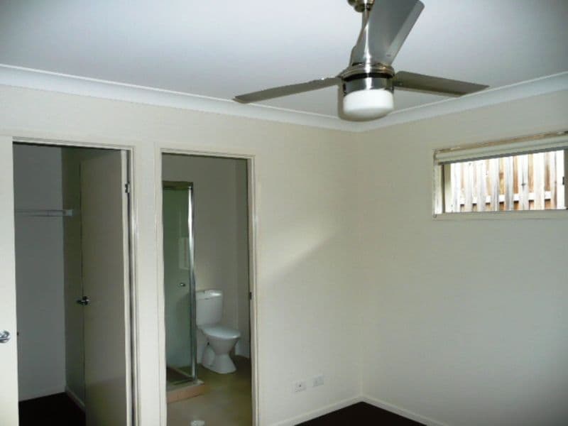 1 Lawley Crescent, Pacific Pines QLD 4211, Pacific Pines - Thumbnail 8