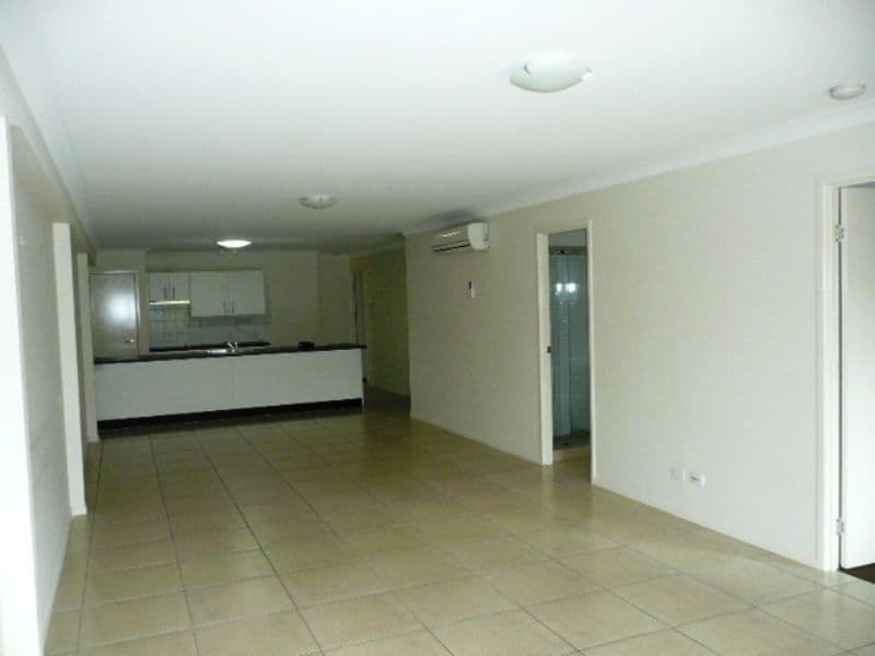 1 Lawley Crescent, Pacific Pines QLD 4211, Pacific Pines - Thumbnail 6