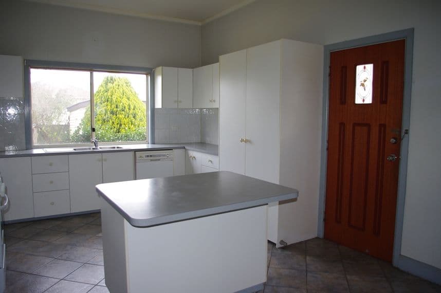 2 Medora Street, INVERELL NSW 2360, Inverell - Thumbnail 2