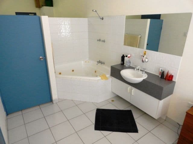 152/21 Cavenagh Street, DARWIN NT 0800, Darwin - Thumbnail 3