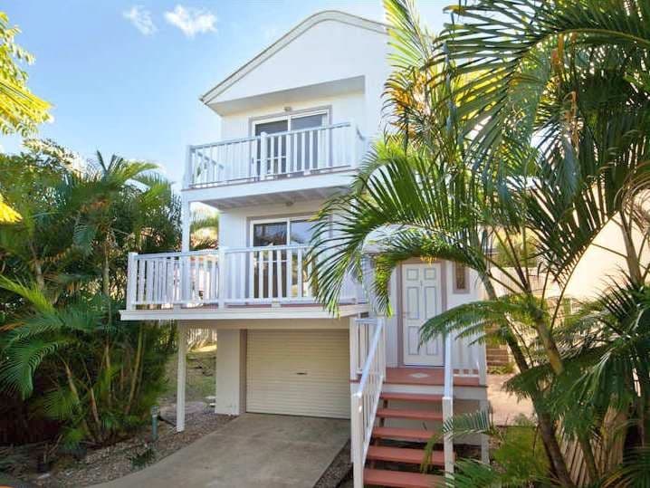 Unit 1 4 Rosewood Drive, CALOUNDRA WEST QLD 4551, Caloundra West - Image 1