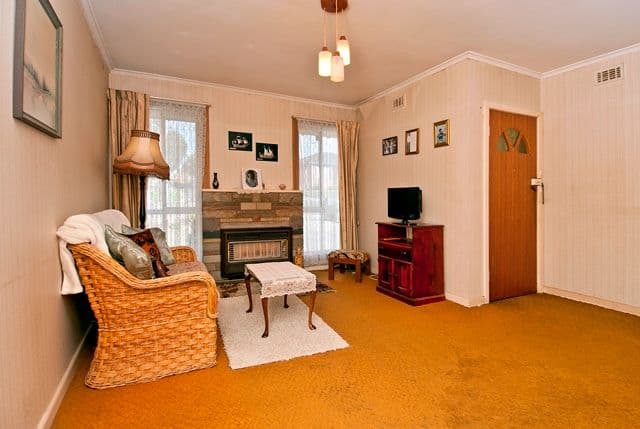 38 Yarra Avenue, RESERVOIR VIC 3073, Reservoir - Thumbnail 3