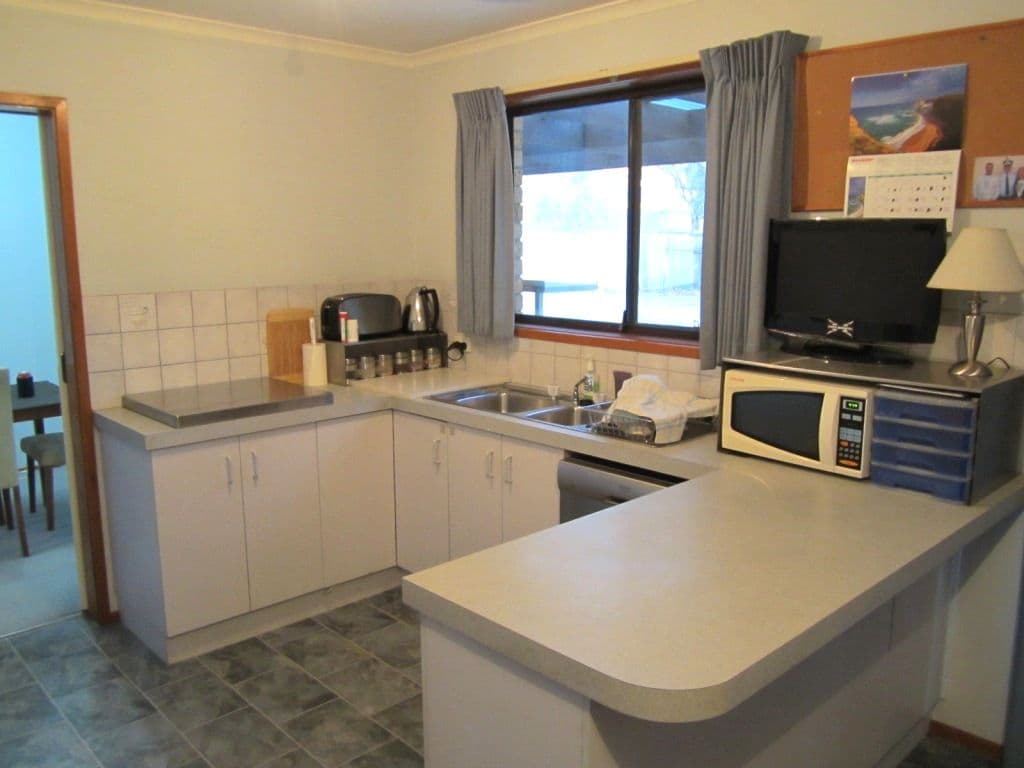 73 Scantlebury Crescent, THEODORE ACT 2905, Theodore - Thumbnail 3
