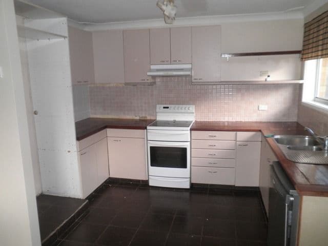 44 Winifred Avenue, UMINA BEACH NSW 2257, Umina Beach - Thumbnail 2