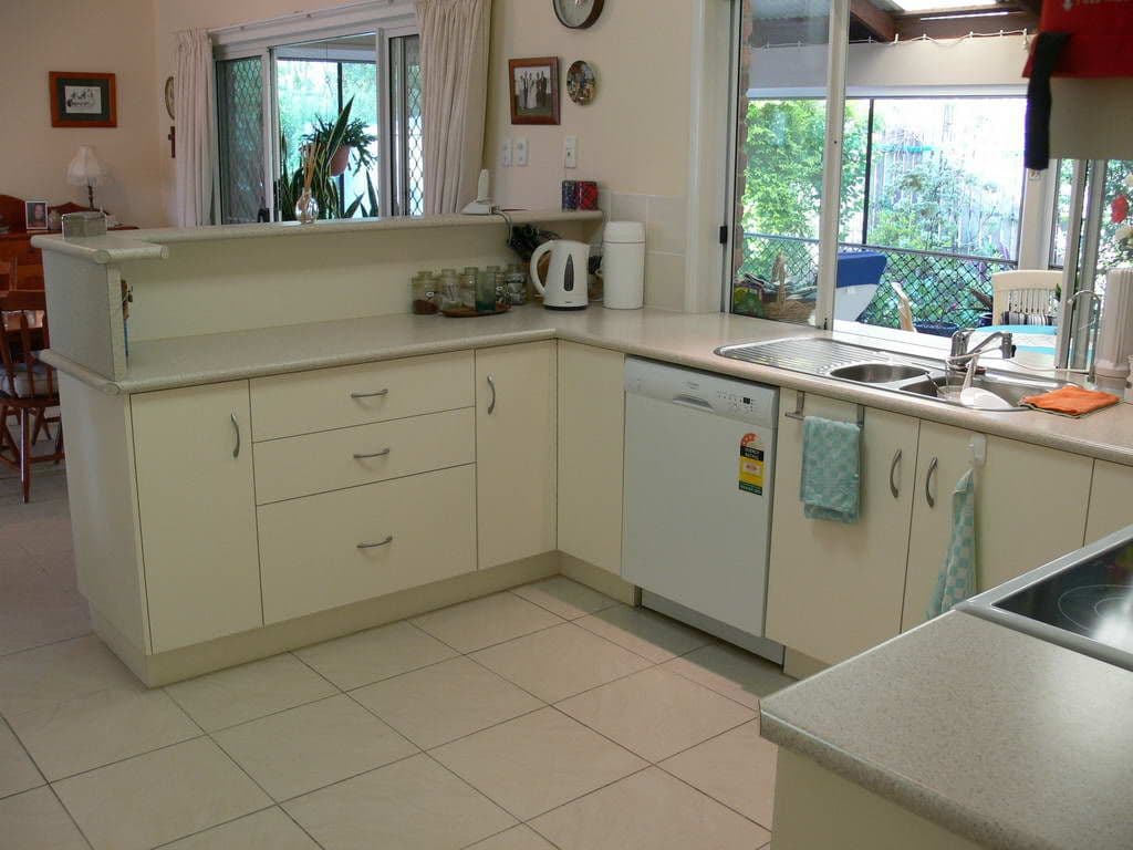 19 Russell Street, ESK QLD 4312, Esk - Thumbnail 2