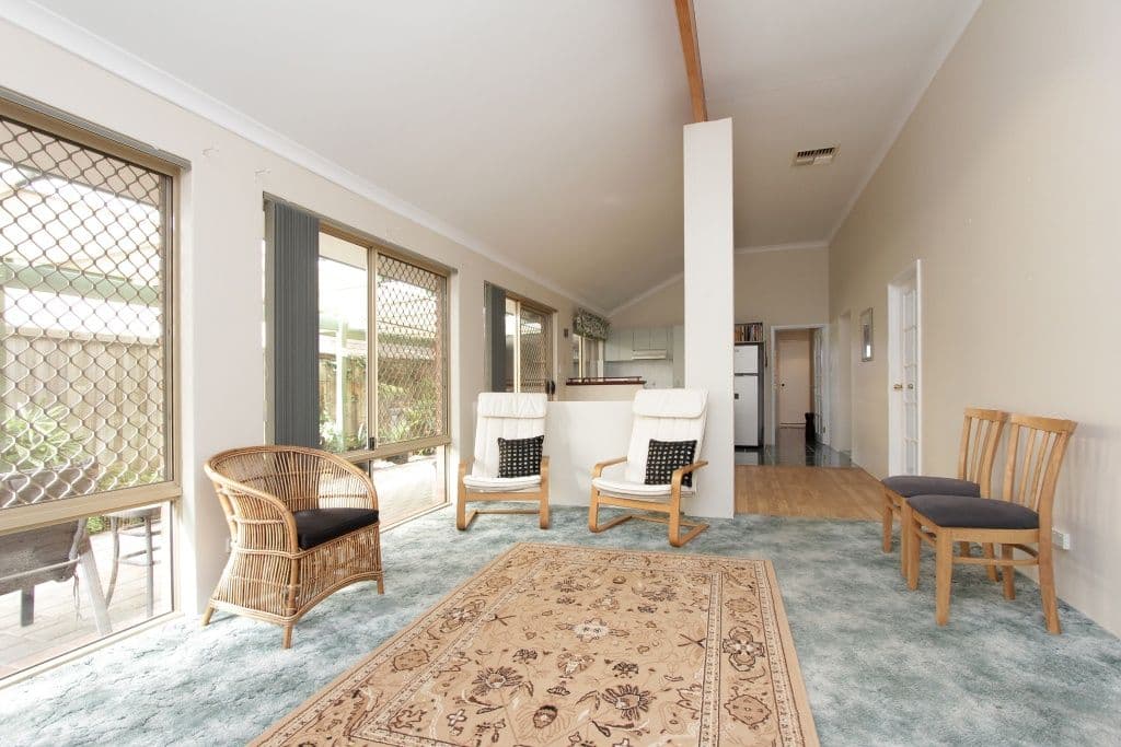 37 Midsummer Circle, ELLENBROOK WA 6069, Ellenbrook - Thumbnail 4