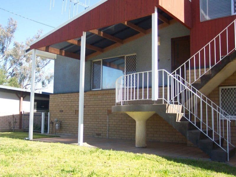 4 Brisbane Avenue, COWRA NSW 2794, Cowra - Thumbnail 2