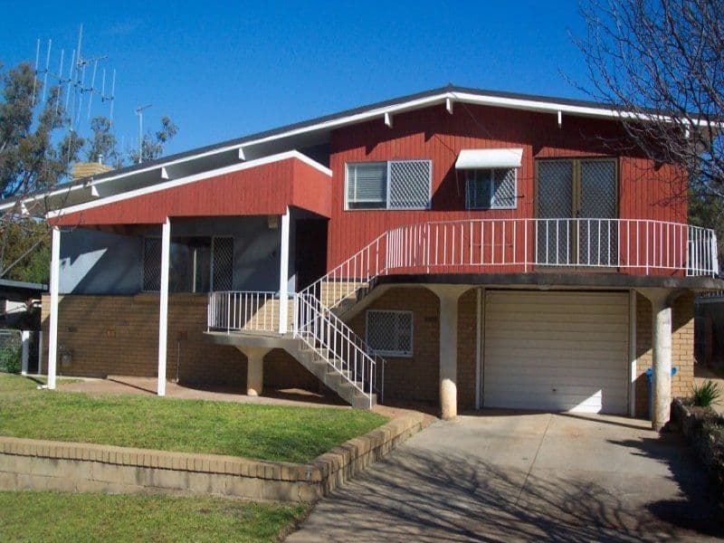 4 Brisbane Avenue, COWRA NSW 2794, Cowra - Image 1