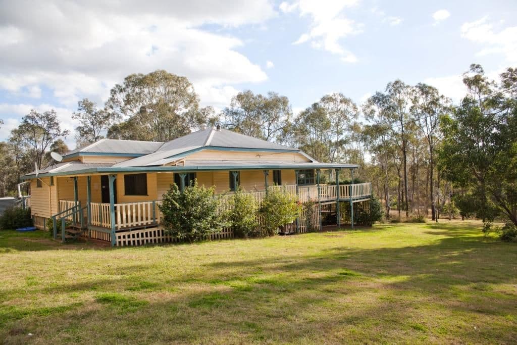 242 Heights Road, NANANGO QLD 4615, Nanango - Thumbnail 2