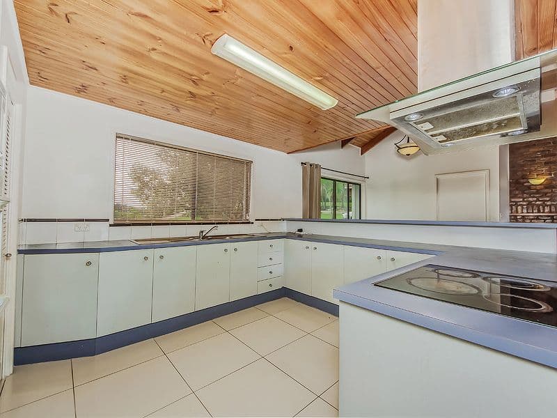 2 Miling Court, ROBINA QLD 4226, Robina - Thumbnail 2