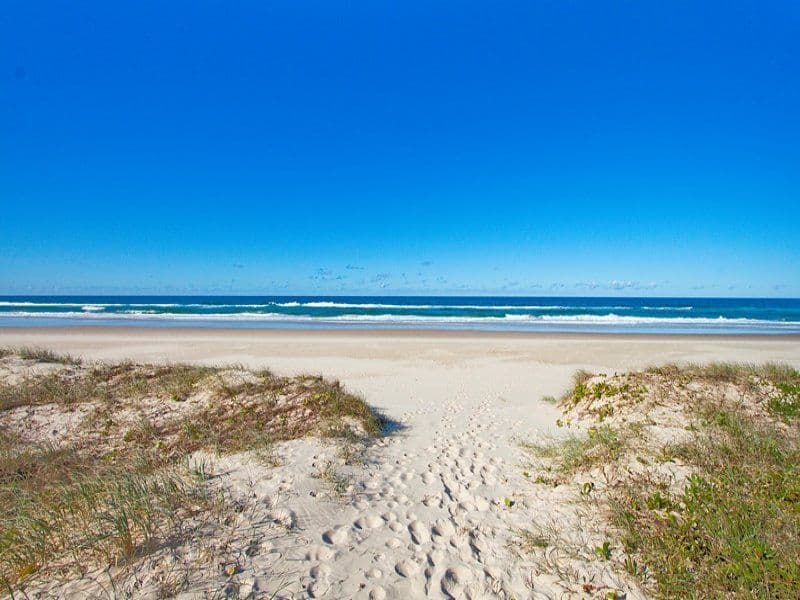 734 Pacific Parade, CURRUMBIN QLD 4223, Currumbin - Thumbnail 3