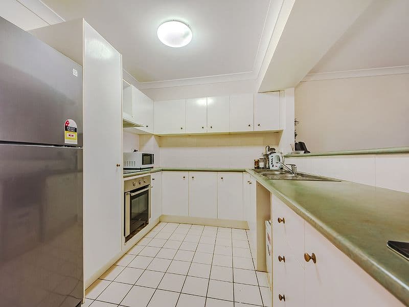 100 'Sandringham', Racecourse Drive, BUNDALL QLD 4217, Bundall - Thumbnail 5