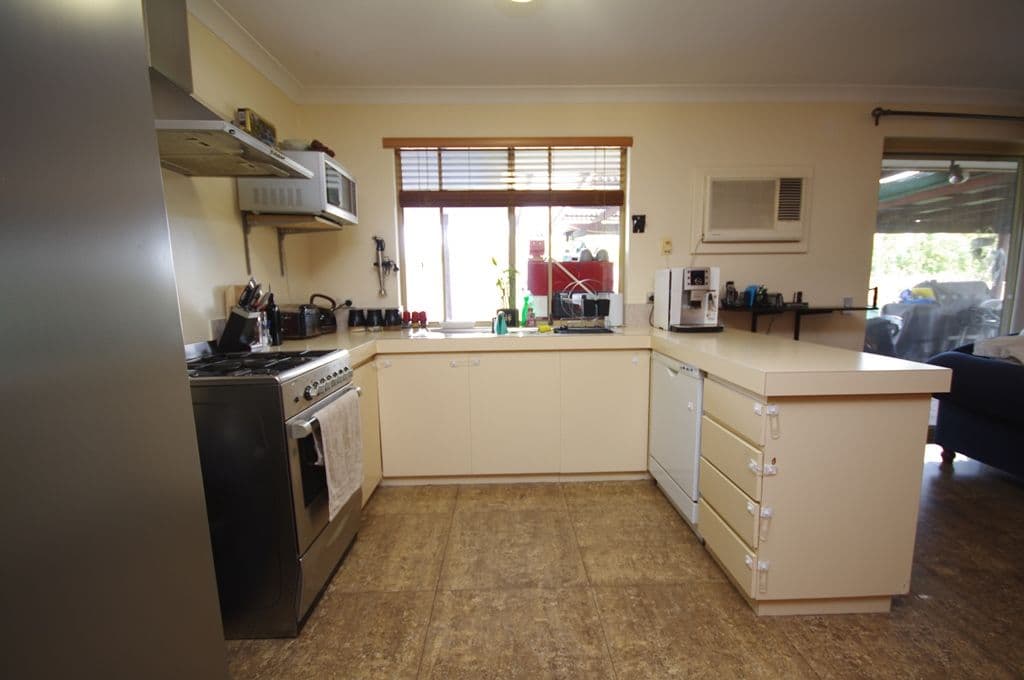 64 Dampier Loop, MIRRABOOKA WA 6061, Mirrabooka - Thumbnail 4