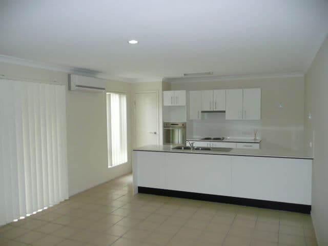 10 Bowley Street, Pacific Pines QLD 4211, Pacific Pines - Thumbnail 8