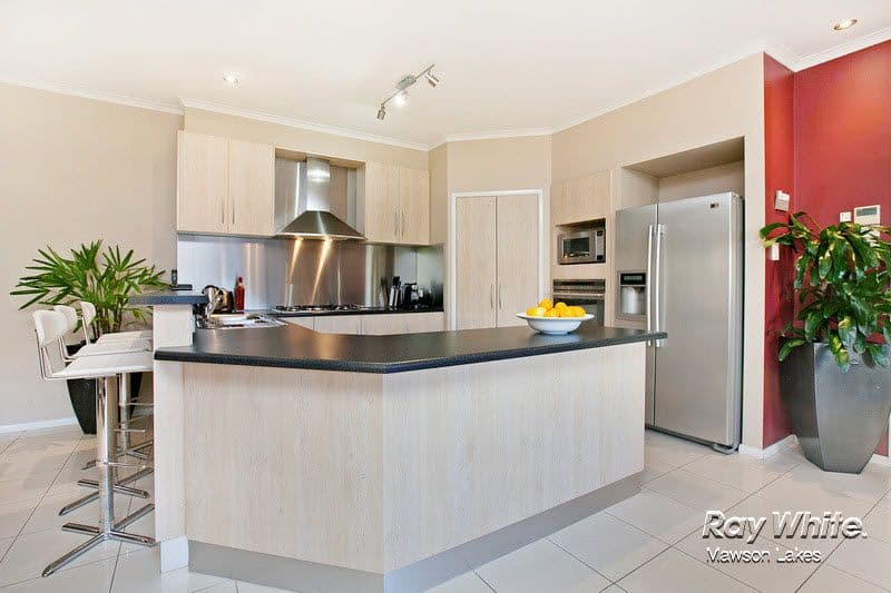 5 Oriole Walk, MAWSON LAKES SA 5095, Mawson Lakes - Thumbnail 2