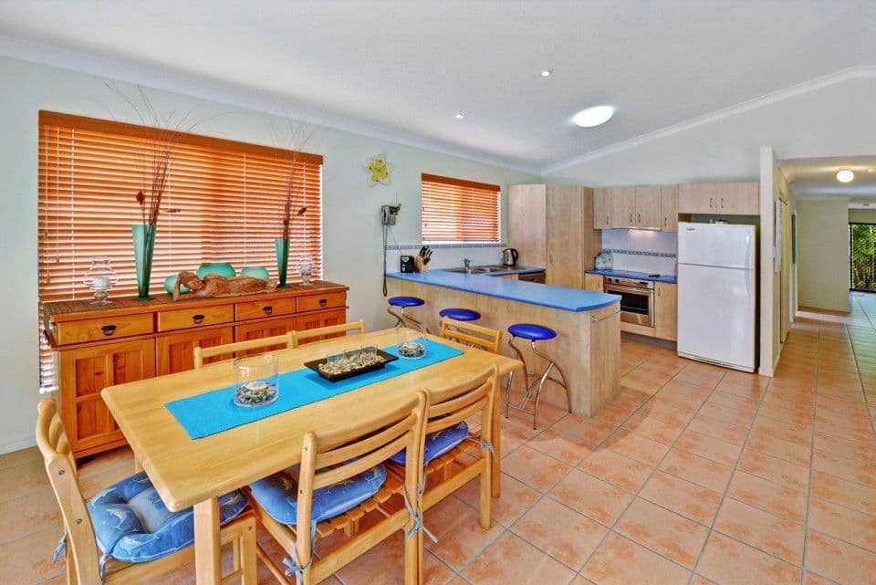 18 Kilbride Court, CALOUNDRA WEST QLD 4551, Caloundra West - Thumbnail 2