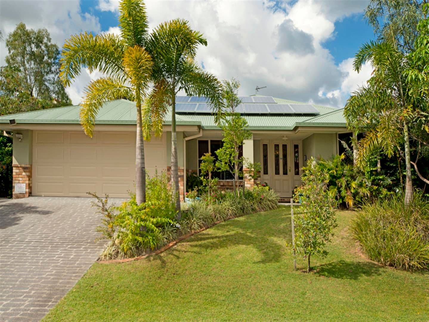 4 ROBERTS Drive, MAUDSLAND QLD 4210, Maudsland - Thumbnail 3