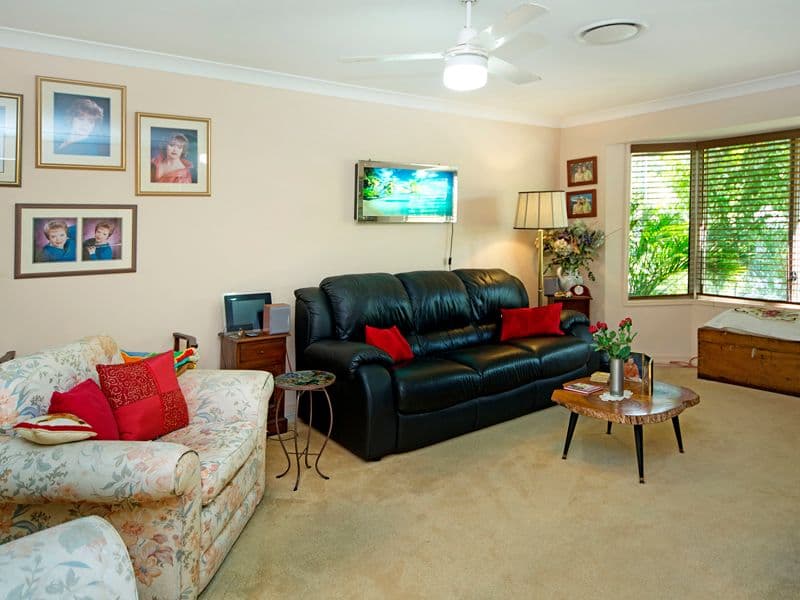 4 ROBERTS Drive, MAUDSLAND QLD 4210, Maudsland - Thumbnail 5