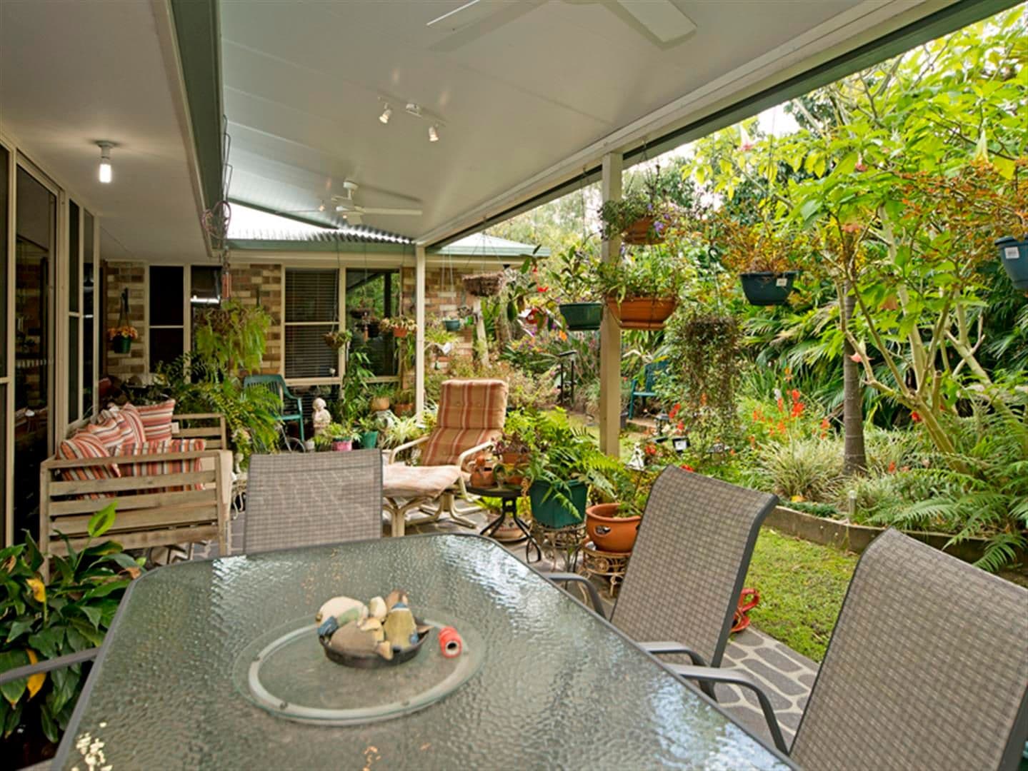 4 ROBERTS Drive, MAUDSLAND QLD 4210, Maudsland - Image 1