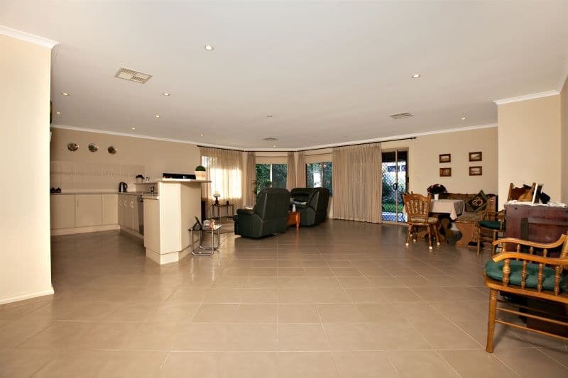 114 Pridham Boulevard, ALDINGA BEACH SA 5173, Aldinga Beach - Thumbnail 3