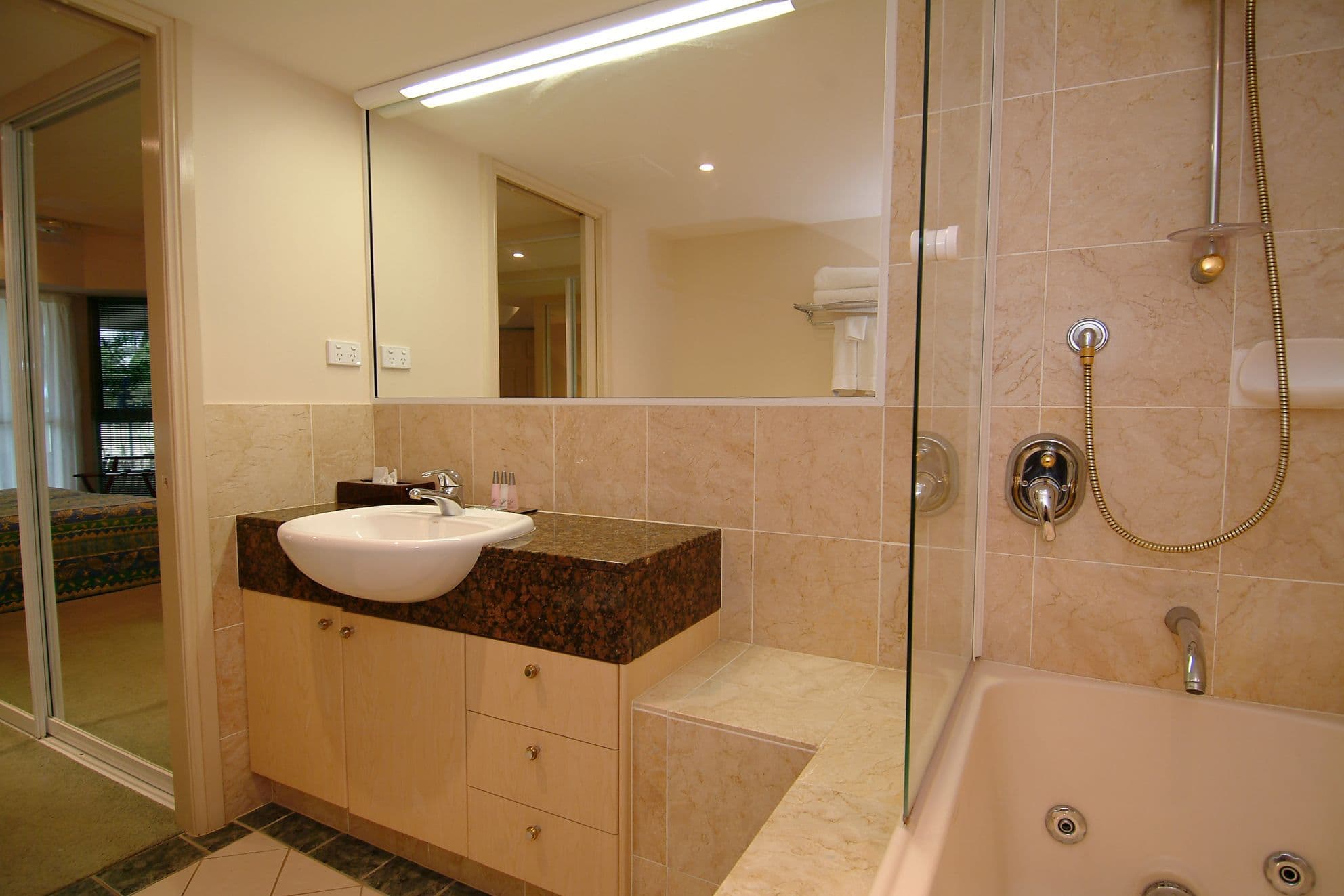  31 Vasey Esplanade, TRINITY BEACH QLD 4879, Trinity Beach - Thumbnail 6